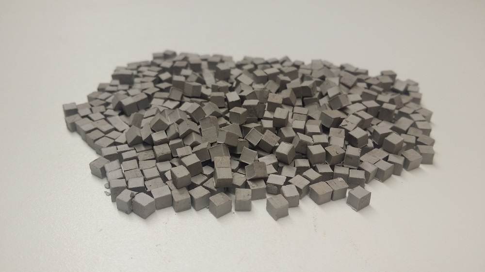 MODEL DLAŽEBNÍ KOSTKY V MĚŘÍTKU 1:35 (1800KS)