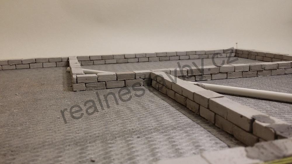 MODEL ZÁKLADOVÉ TVÁRNICE V MĚŘÍTKU 1:20 (300KS)