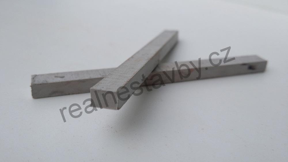 MODEL PŘEKLAD ÚZKÝ V MĚŘÍTKU 1:20 (8KS)