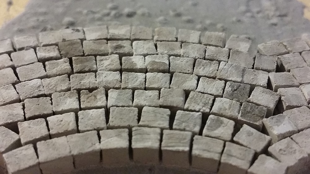 MODEL DLAŽEBNÍ KOSTKY V MĚŘÍTKU 1:35 (1800KS)