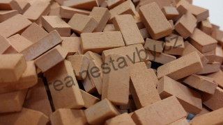 MODEL PLNÉ PÁLENÉ CIHLY V MĚŘÍTKU 1:20 (1400KS)